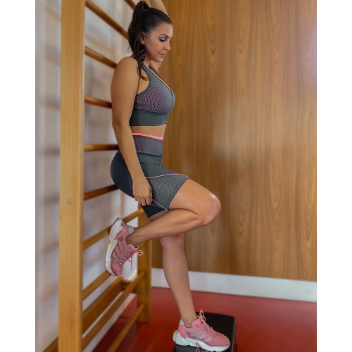 Shorts Meia Coxa com Tela: Estilo e Conforto | Hikenza