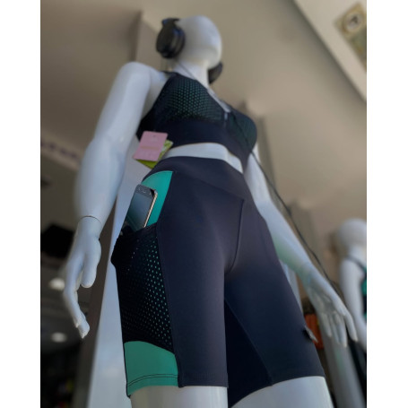 Shorts com detalhe e bolso