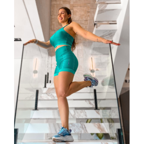 Shorts curto com barra larga Shorts curto com barra larga